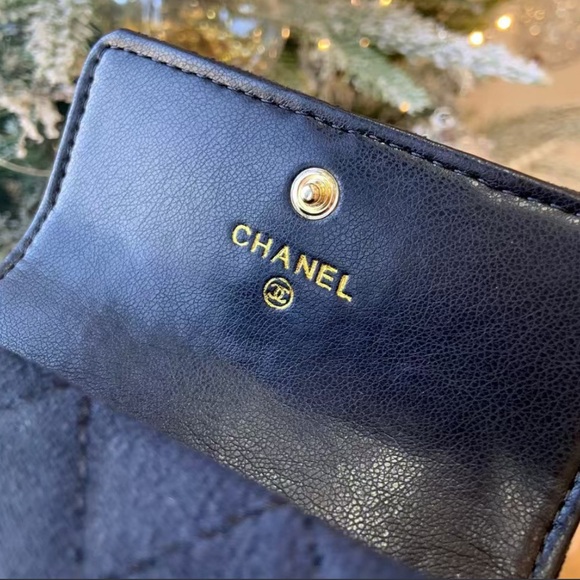 Chanel VIP Wallet - Picture 4 of 9
